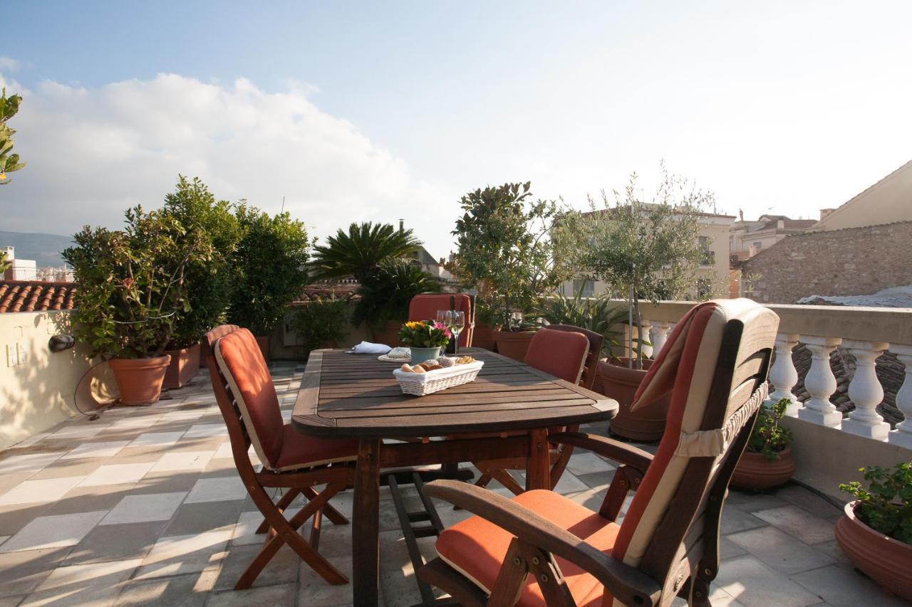 House At The Foothills Of Acropolis Atenas Exterior foto